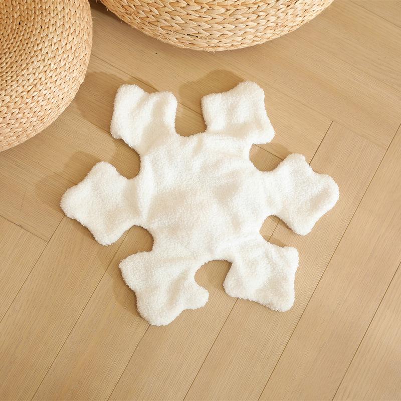 Cartoon Christmas Snowflake Throw Pillow Leather Shell Work In Progress Plush Toy Snowflake Doll Leather Shell Work In Progress Ragdoll Doll