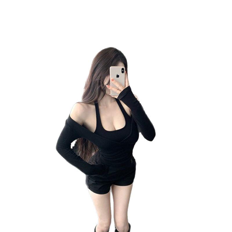 Women's Pink U-Neck Halter Top: Fake Two-Piece, Long-Sleeve, Slimming Base Layer for Spring/Autumn.