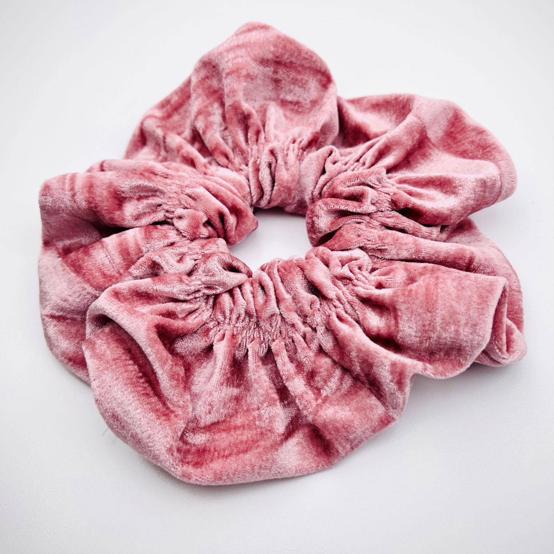 

Velvet Scrunchie: High-End, Versatile Hair Tie for Autumn and Winter розовый