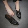 Johnature Zapatos de tacón alto plisados de punta fina retro de cuero genuino para mujer, slip-on para ir al trabajo