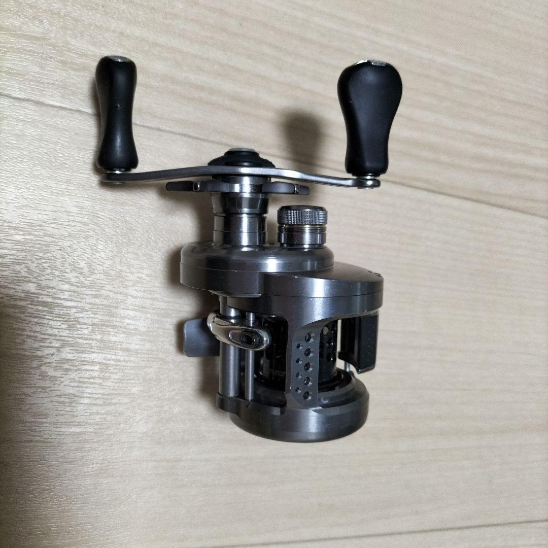 Used SHIMANO Calcutta Conquest BFS HG