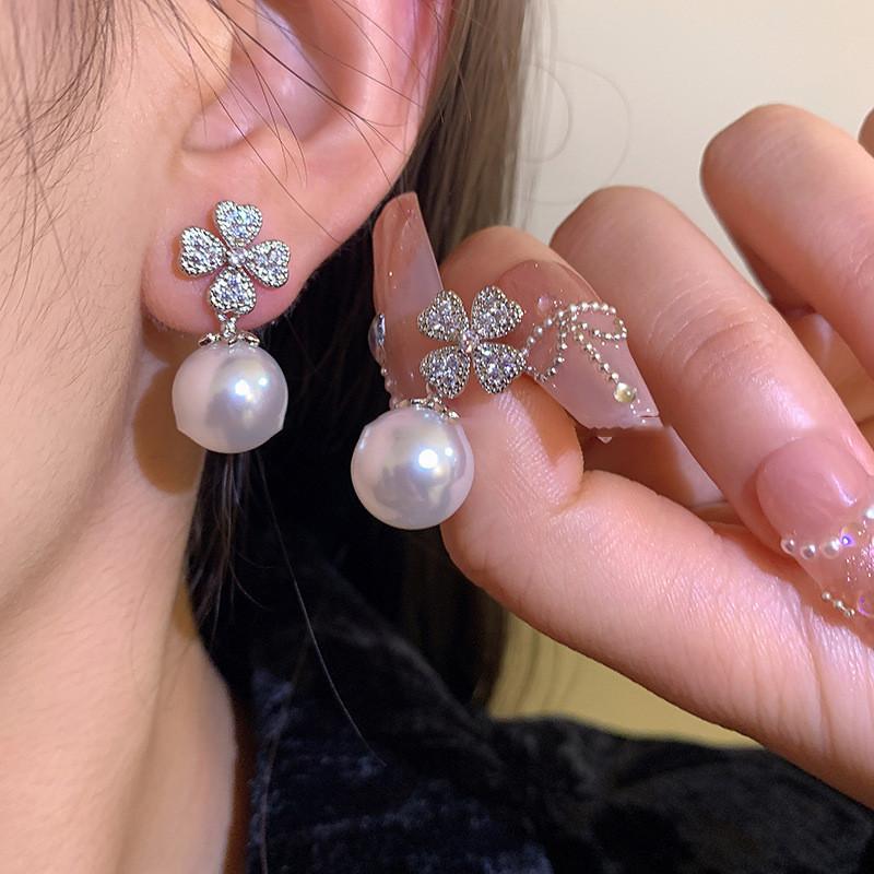 Elegant Flower Pearl Drop Earrings With Rhinestone Detailing For Women