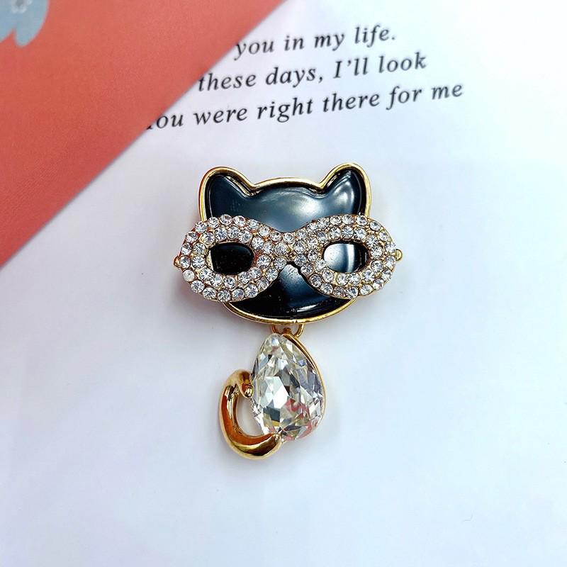 European & American Retro Kitten Rhinestone Brooch with Exquisite Inlaid Diamonds