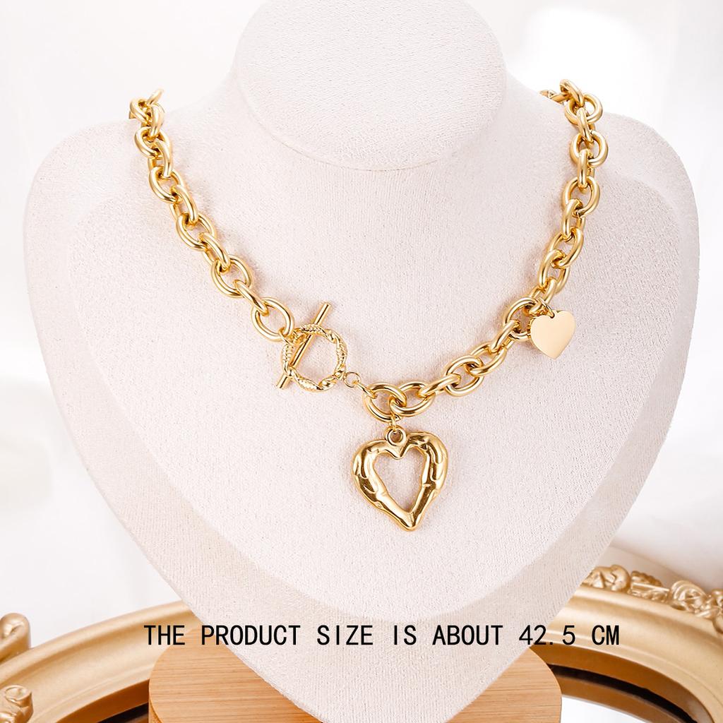 Fashion Trend OT Buckle Hollow Love Necklace Hip-hop Cool Punk Metal Pendant Clavicle Chain Women's Necklace