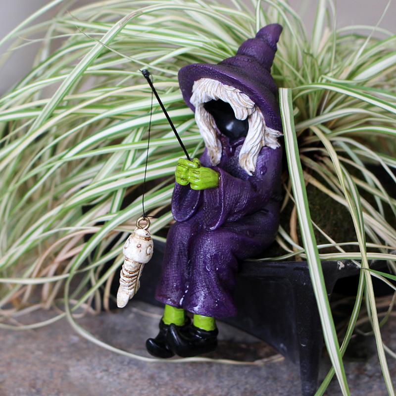 

1pc Unique Witch fishing decorative Halloween Resin Faceless Ornament Handicraft Desk Outdoor