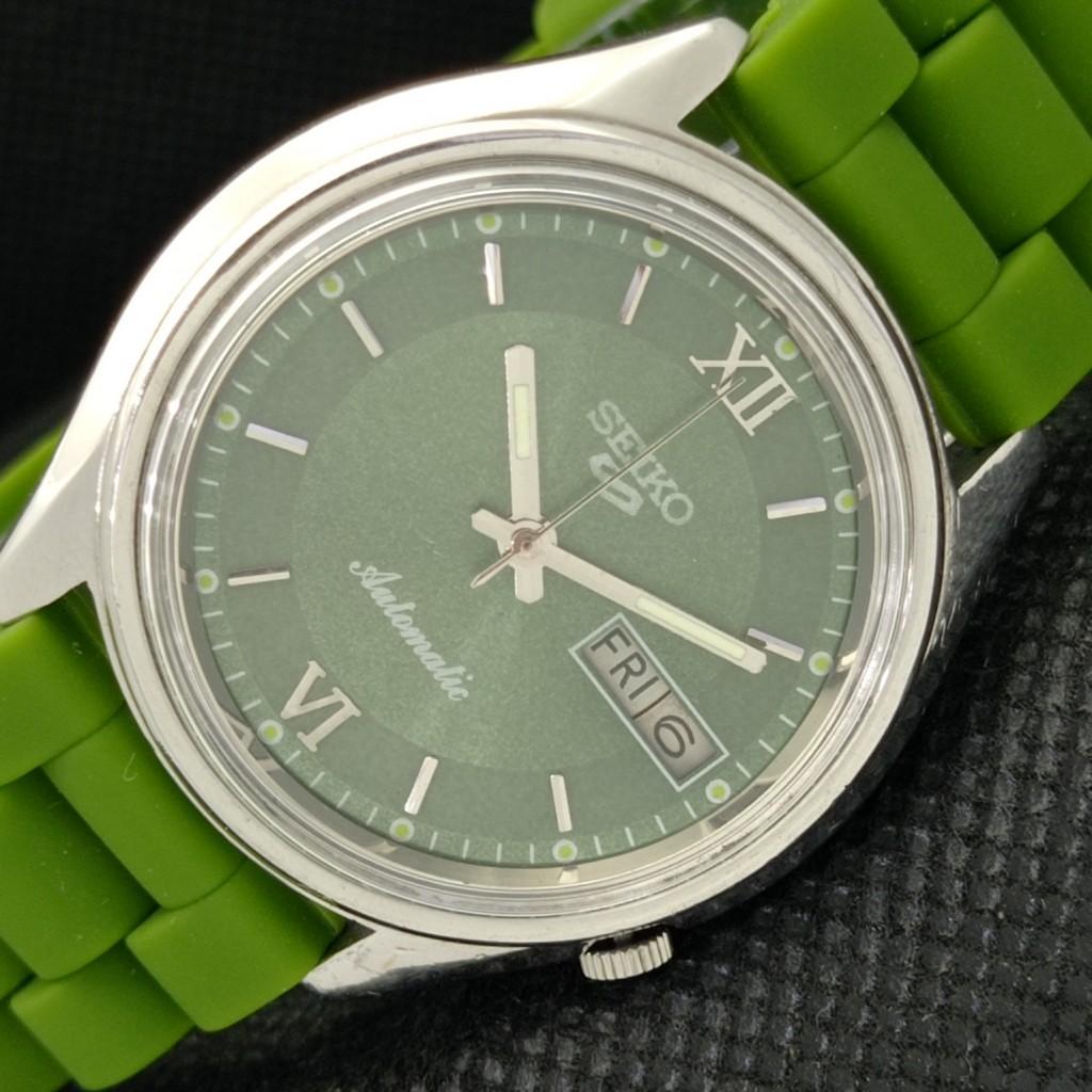 

USED VINTAGE SEIKO 5 AUTOMATIC 7009A JAPAN MENS D/D GREEN WATCH 588a-a310127-9 SKU588a-a310127