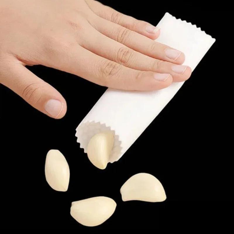 Éplucheur d'ail de cuisine Créatif Éplucheur d'ail en silicone Articles ménagers Épluchage facile Nécessités quotidiennes de cuisine Petits outils de cuisine