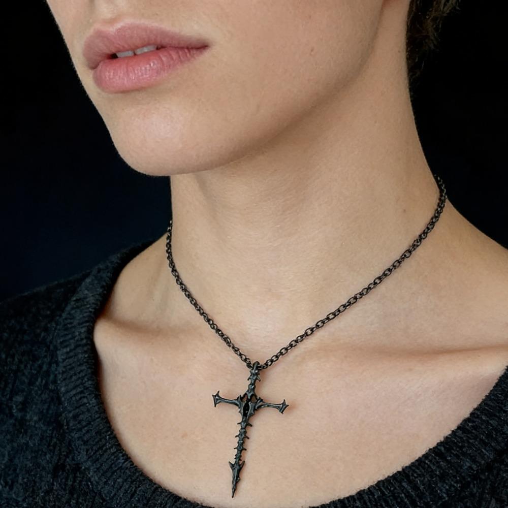Gothic Retro Hip Hop Skull Cross Pendant Necklace, Distressed Punk Jewelry, Men's Women's Streetwear Accessory