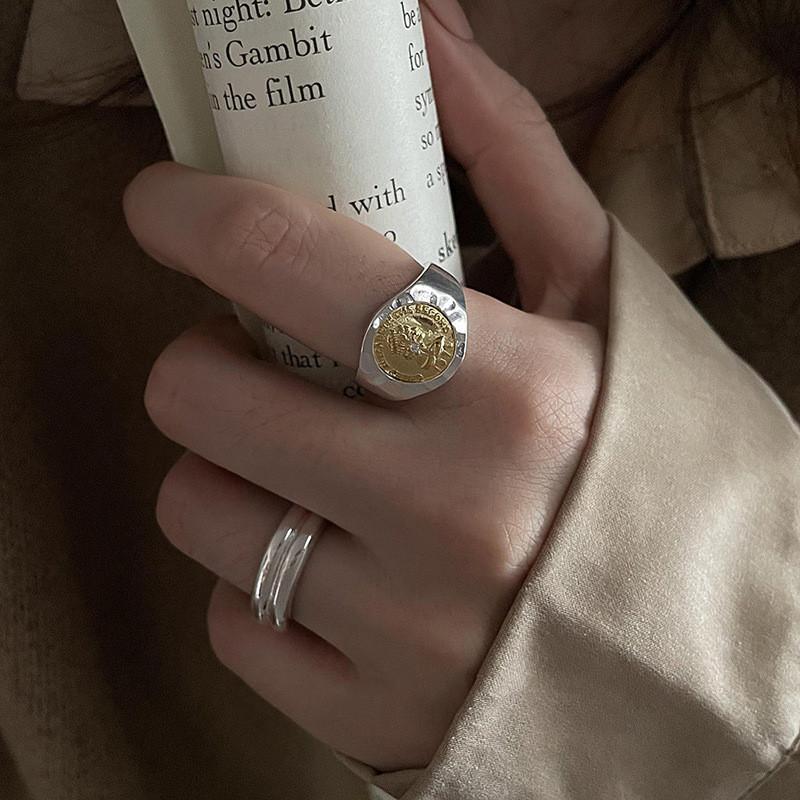 Fashionable Chic Copper Ring For Women In Distinctive Gold And Silver Colorways