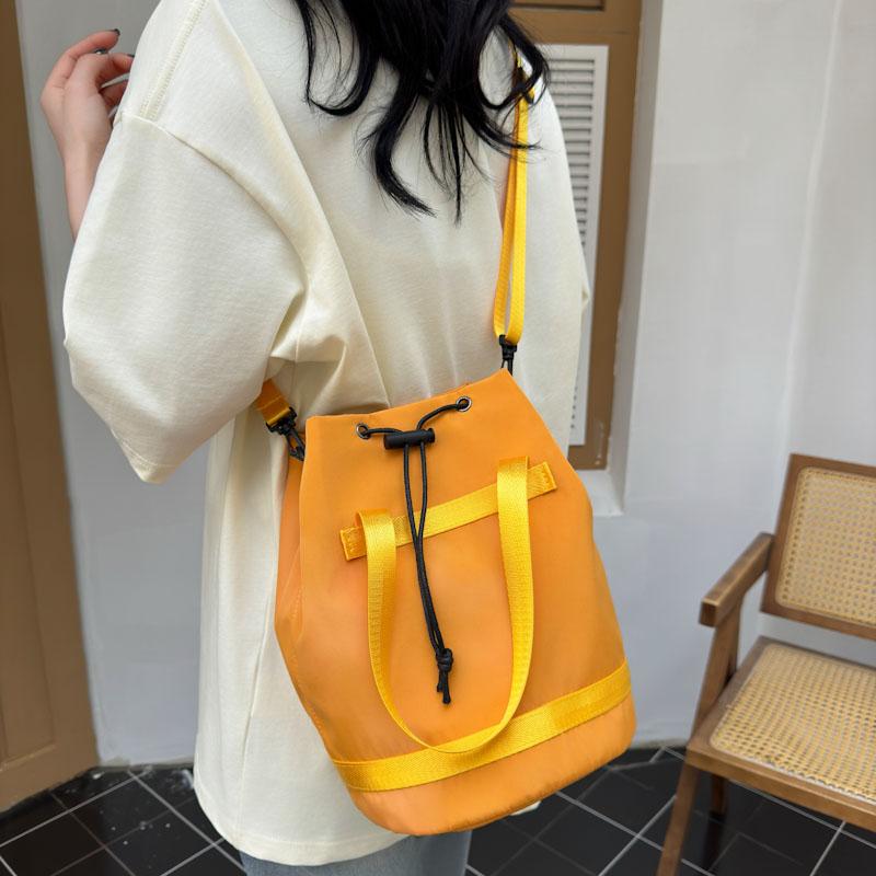 Drawstring pleated shoulder bag travel travel leisure cross-body bucket bag
