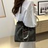 New Women's Bags Large Capacity  Fashionable Temperament  Shoulder Bag Versatile Trendy Chain Tote Bag  Commuter Underarm Bag