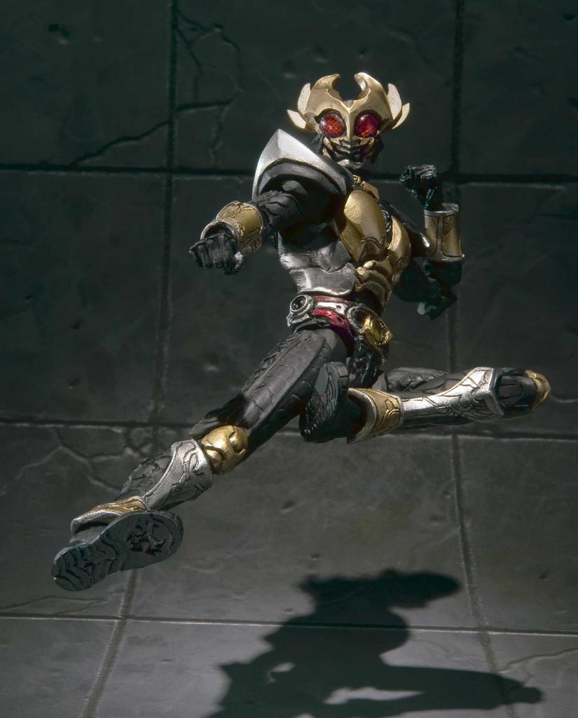 TAMASHII NATIONS Gokudama Kamen Rider Agito Grand Form S.I.C.