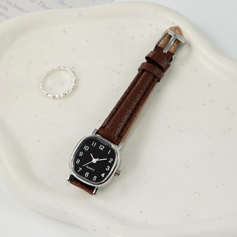 Women's Watch, Stylish and Compact Elegant Timepiece, Quartz Wristwatch for Women, Ladies' Wristwatch