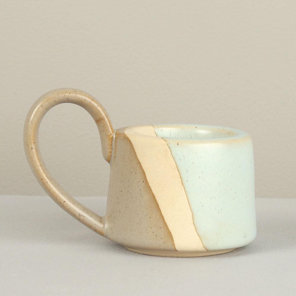 

Two-Tone Retro Ceramic Candle Holder Vintage Art Decor for Living Room Mantel Bookshelf Bohemian Home Decoration