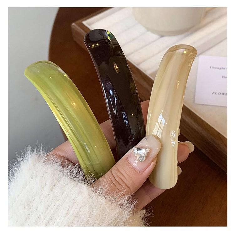 Versatile Large Spring Hair Clip for Women - Elegant Back-of-Head Headdress