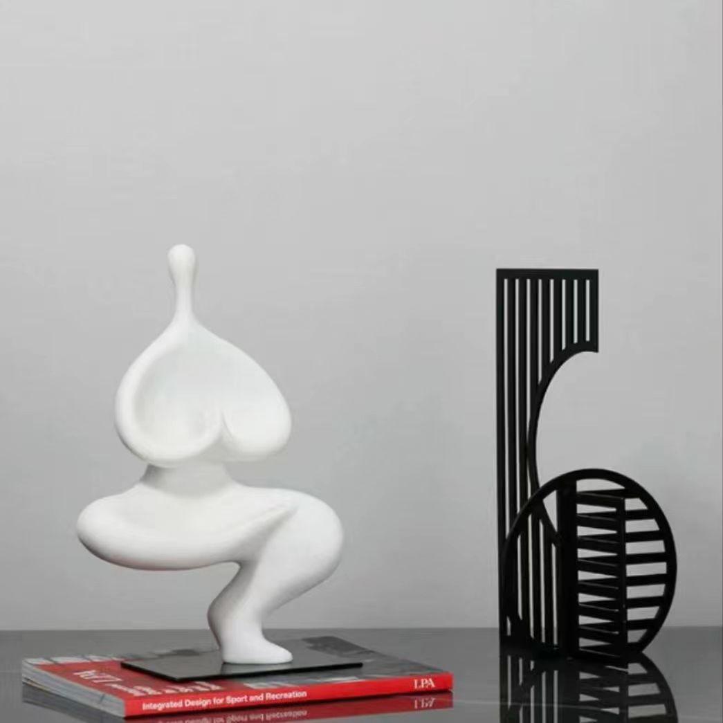 

Zen Yoga Figure Ornament for Living Room, Wine Cabinet, or Office Decor 20 x 10 x 31 cm білий