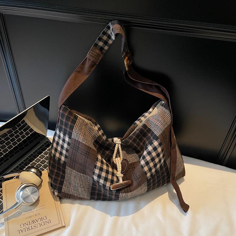 Autumn/Winter Retro Plaid Tote: Lightweight, Versatile, Large-Capacity Women's Crossbody Bag