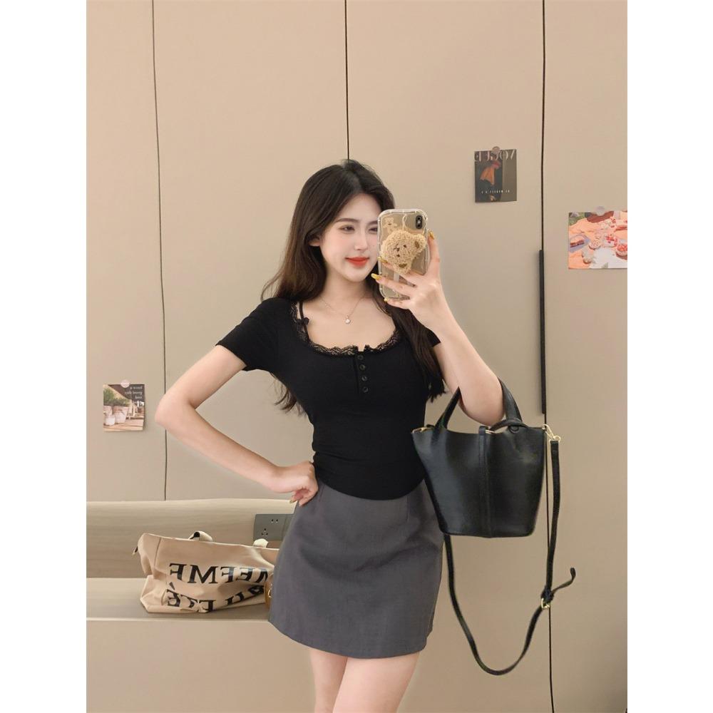 Neckholder-Spitzenbesatz, Schleife, süßes schwarzes Y2K-T-Shirt für Damen mit Knopfleiste, schmale Kurzarm-T-Shirts in Weiß, süße Balletcore-Kleidung