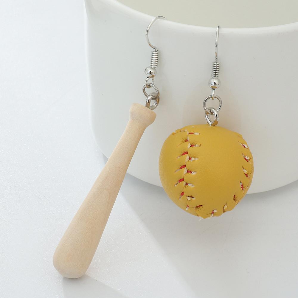 

Minimalist Baseball Wooden Ear Clips For Women Stylish Fall Winter Earrings жовтий