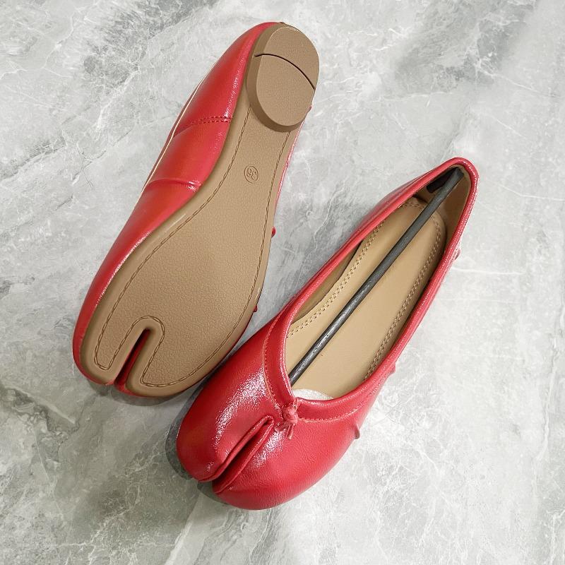 Split-toed shoes women's handmade shoes ballet shoes flats pleated beige niche personalized retro shallow mouth single shoes