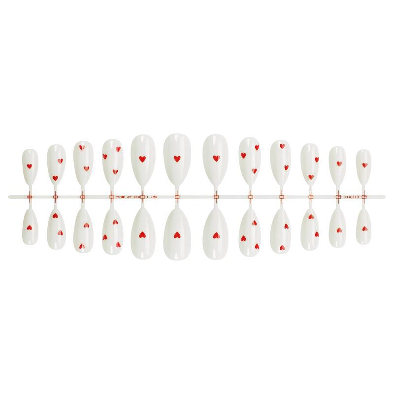 

Молочно-белые миндалевидные накладные ногти в форме сердца - Накладные ногти