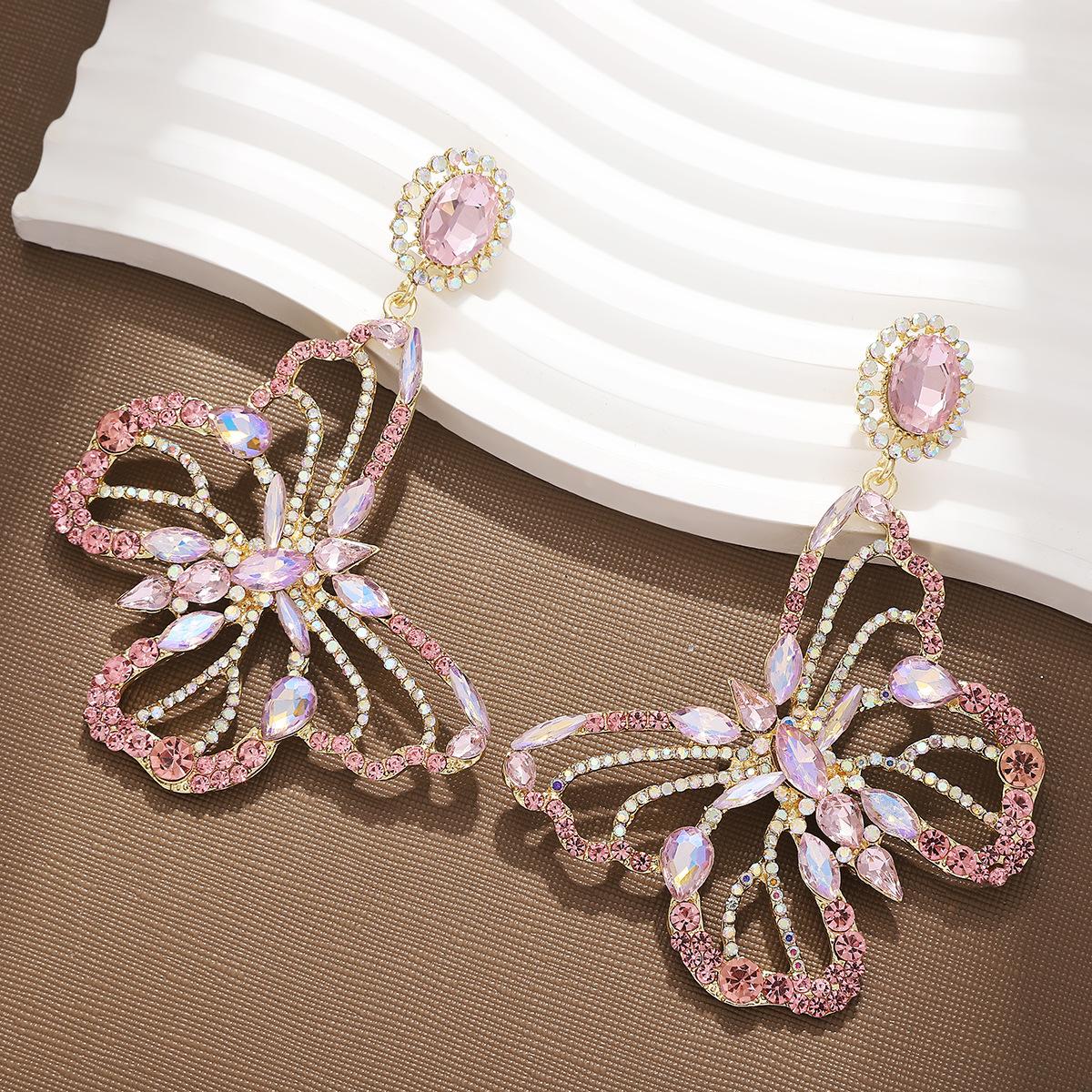New Retro Diamond-studded Hollow Butterfly Earrings - Colorful Butterfly Design розовый