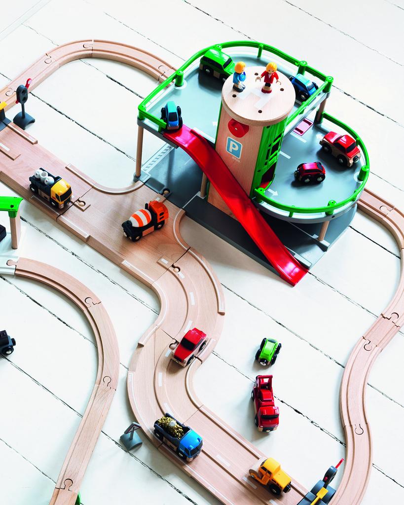 BRIO Parking Garage 33204