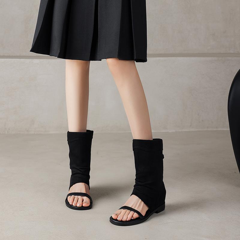 One line fashion cool boots for women, 2026 summer new Western style women's sandals, retro British vacation women's boots