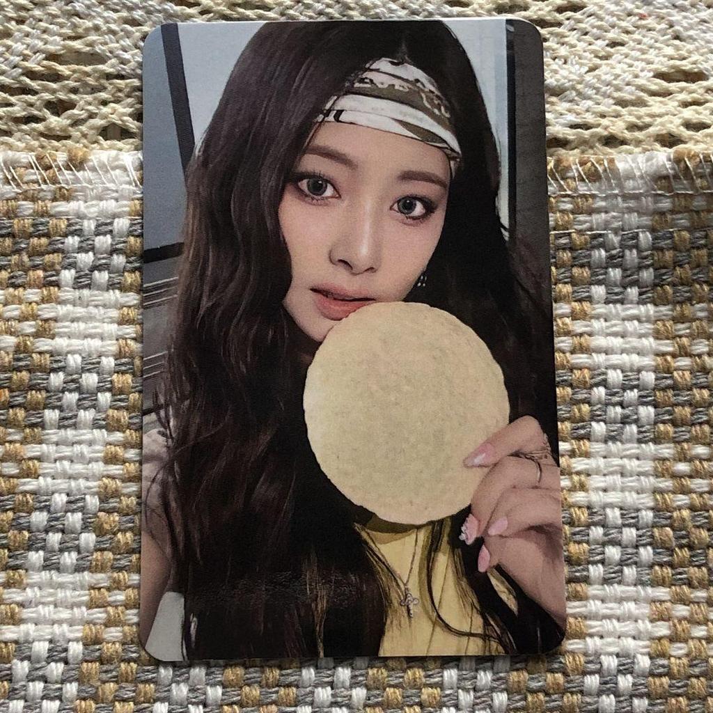 [USED] Twice Tzuyu THIS IS FOR Bonus Pre-Recorded Limited Edition Trading Card