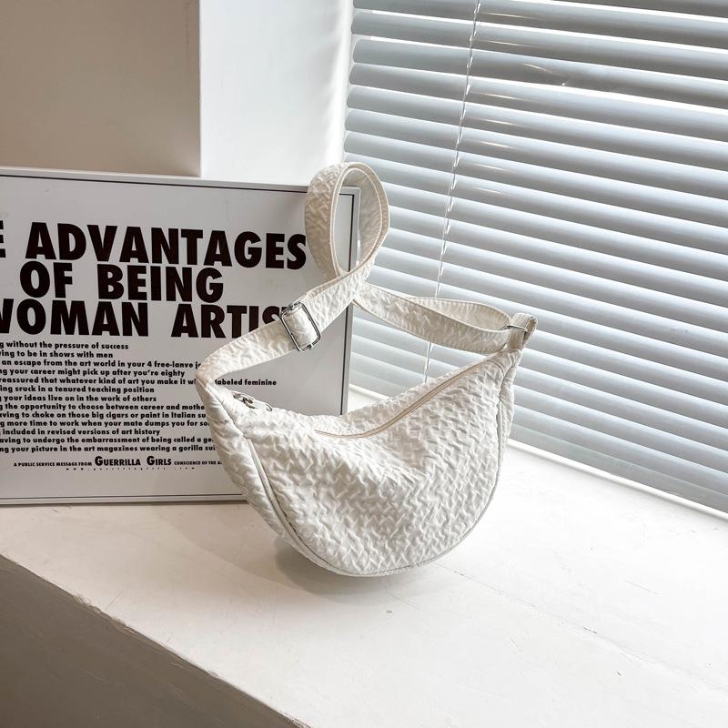 Женская однотонная сумка-саквояж на молнии с наклонным ремешком для отдыха большая вместимость сумки через плечо смятая регулируемый ремешок One Size белый 1309₽