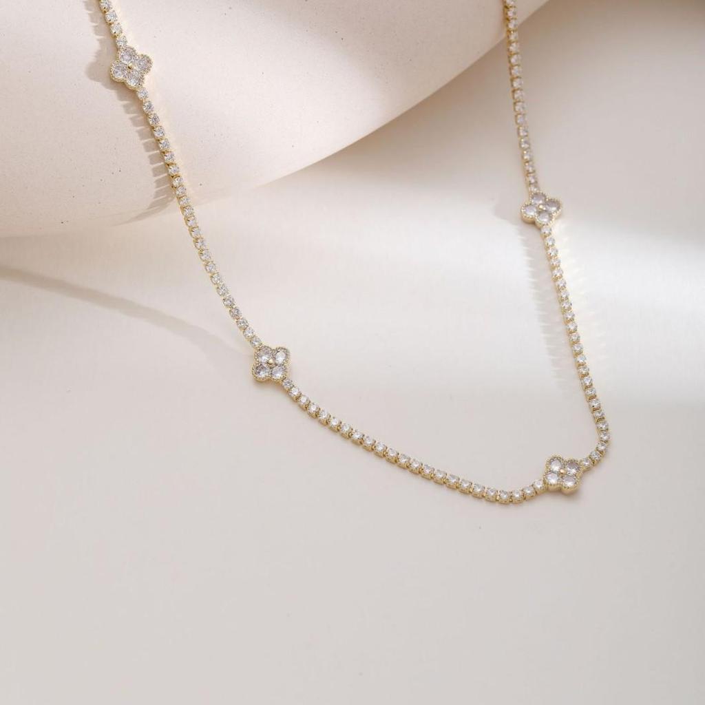 Collana da Donna Quadrifoglio in Zircone - Elegante e Stilosa Catena Clavicolare