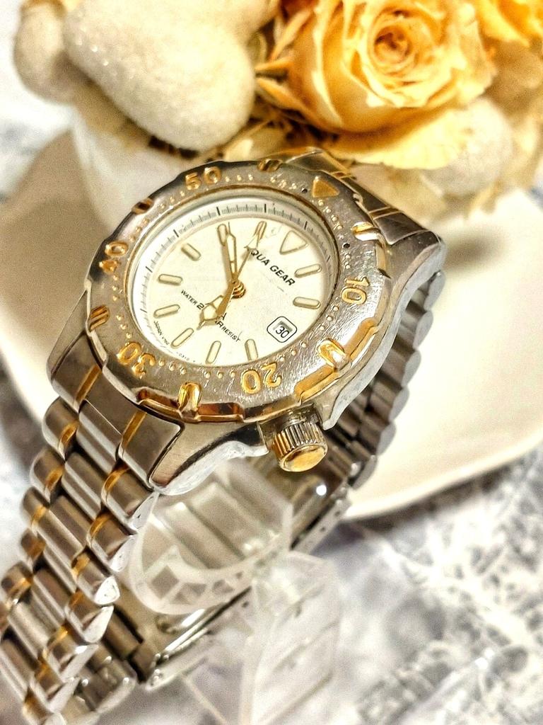 Working new battery SEIKO ALBA Aqua Gear condition, installed. men's/ women's watch, gold/ silver, unisex.