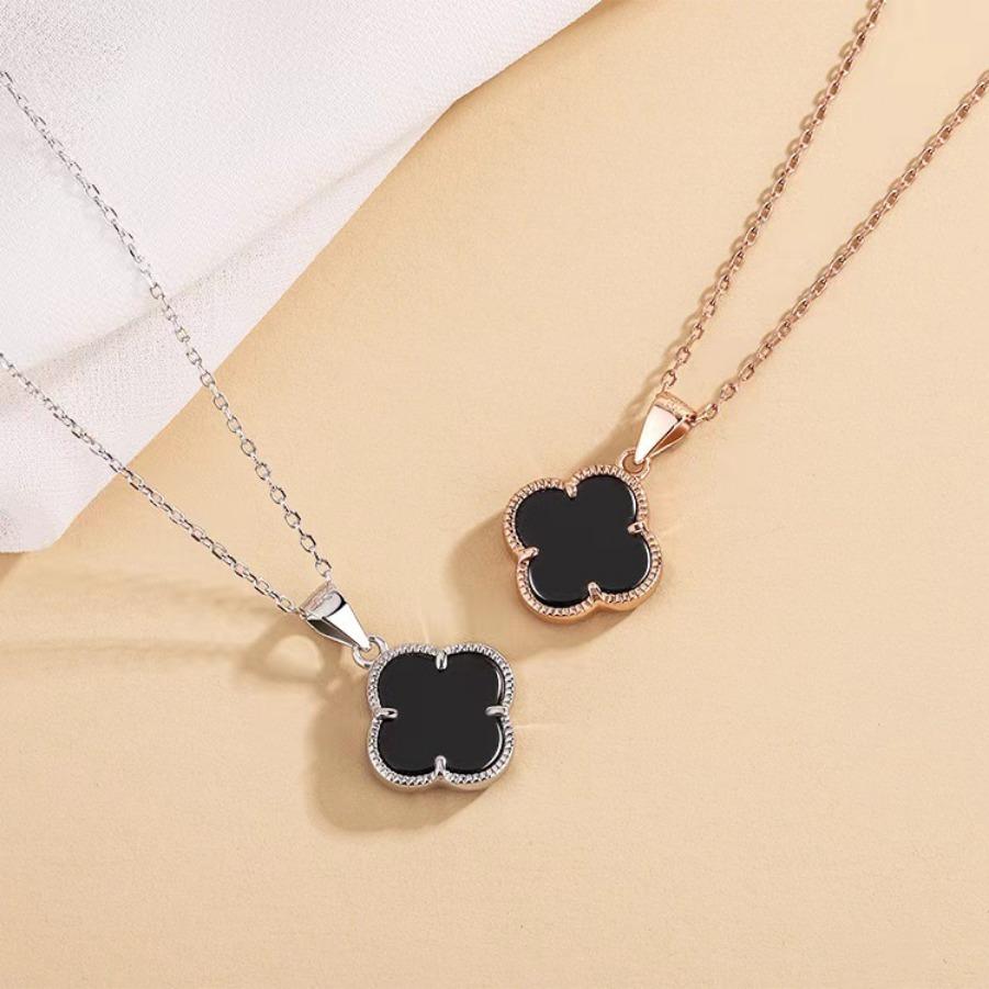 Four-leaf Clover Pendant Elegant Four-leaf Clover Necklace Fashionable Choker
