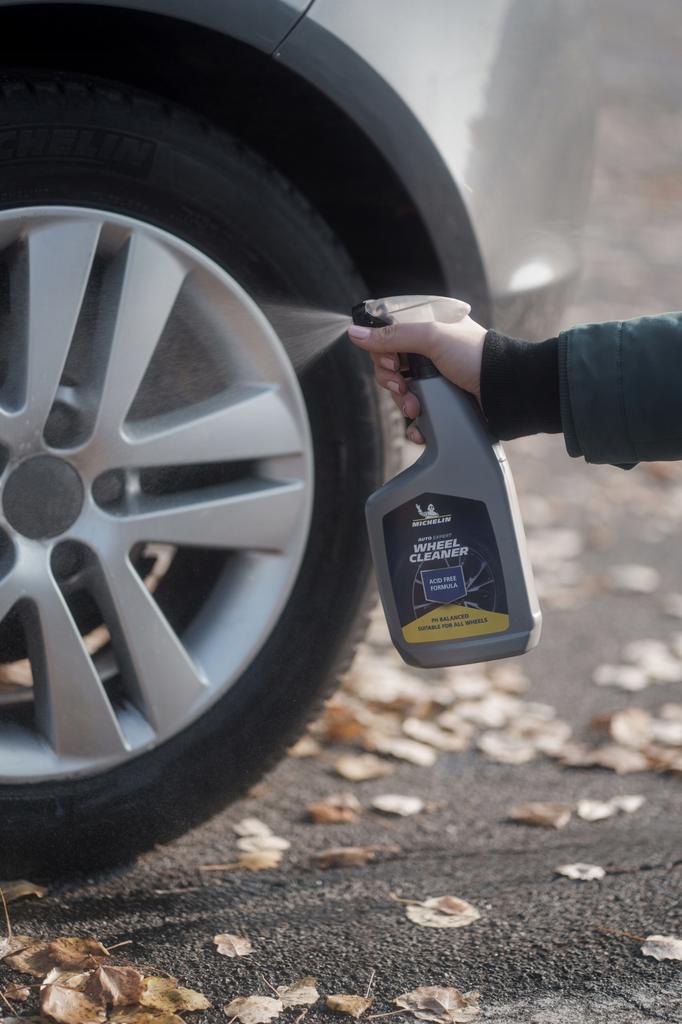 Płyn Do Czyszczenia Felg Wheel Cleaner 650Ml Neutralne Ph Michelin
