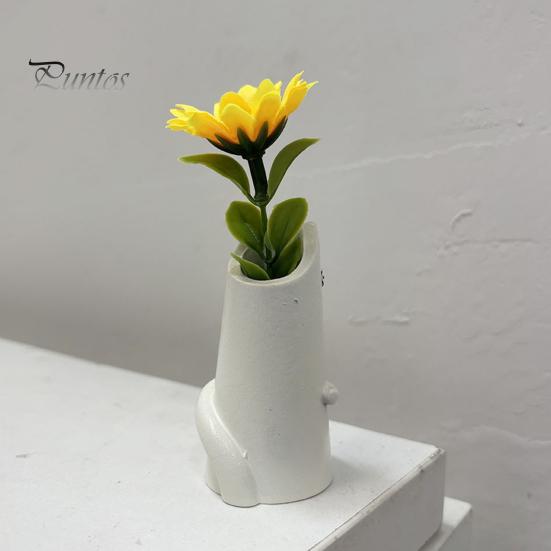 Small Fresh Cut Flower Vase Creative Cat Shaped Vase, Minimalist Cartoon Kitten Tabletop Planter for Dried Gifts Lovers Flowers, Mini Narrow