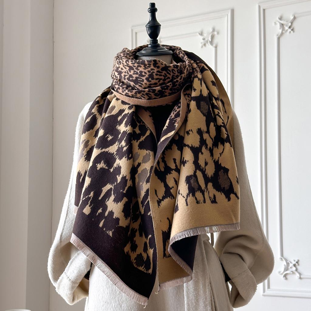  Brand Elegance Two-Sided Leopard Print Scarf Soft Warm Fringe Pashmina Shawl Autumn and Winter Coldproof Windproof Blanket