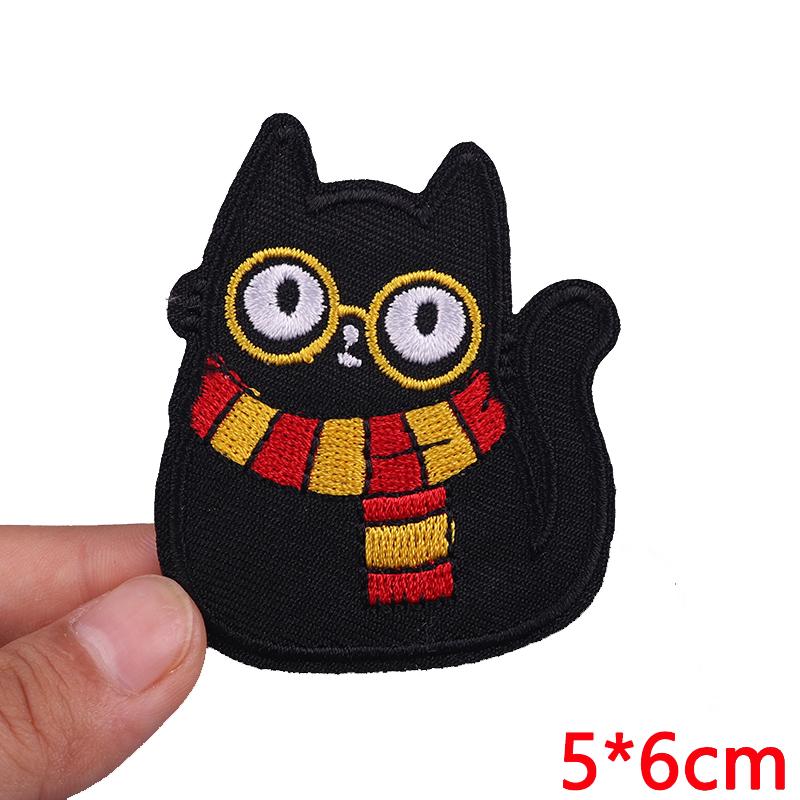Cute Ghost/Cat Embroidered Patch Cartoon Animal Patch Iron On Patches For Clothing Thermoadhesive Patches For Clothes Jacket DIY