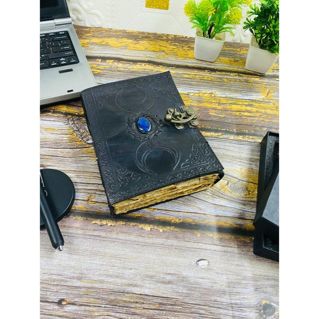 

Тройная луна Богиня джанк-журнал Гримуар журнал книга заклинаний колдовство Рустикальные страницы Пустой дневник книга теней 7 x 5 in - 100 Sheet