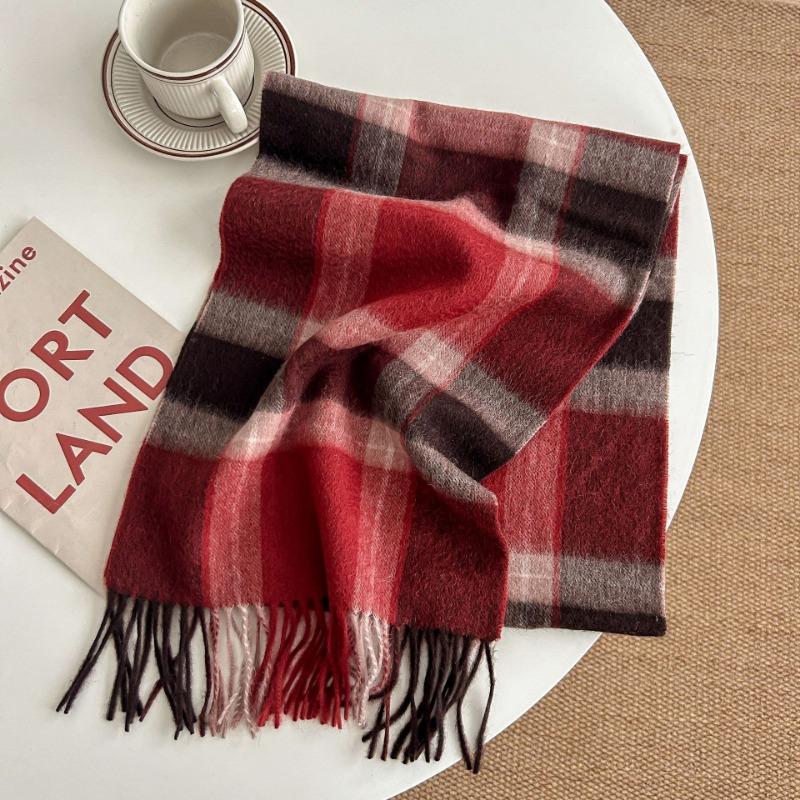 Selected 100 Small Wool Scarves Autumn and Winter Classic Plaid Scarves Unisex Warm Scarves