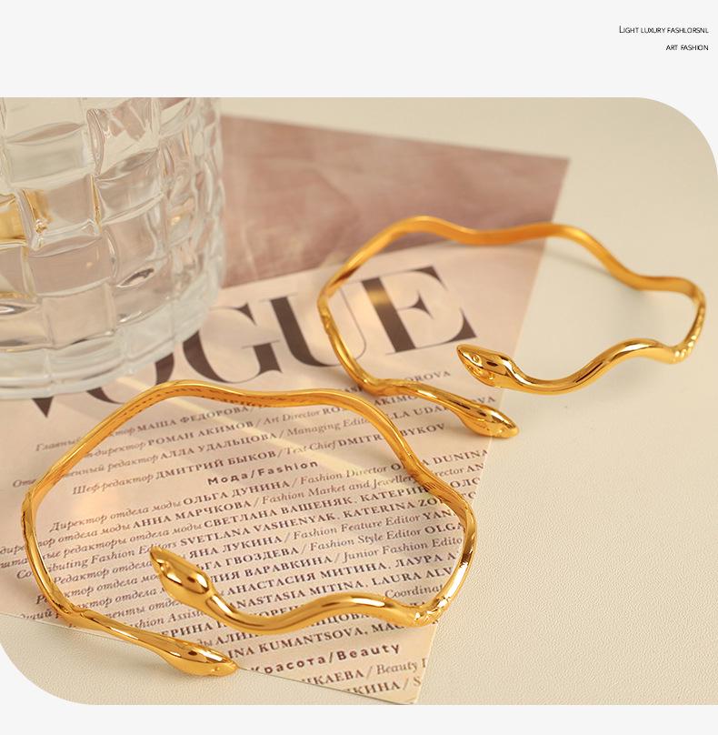 High-End Stainless Steel Spirit Snake Design Open Bracelet for Girls