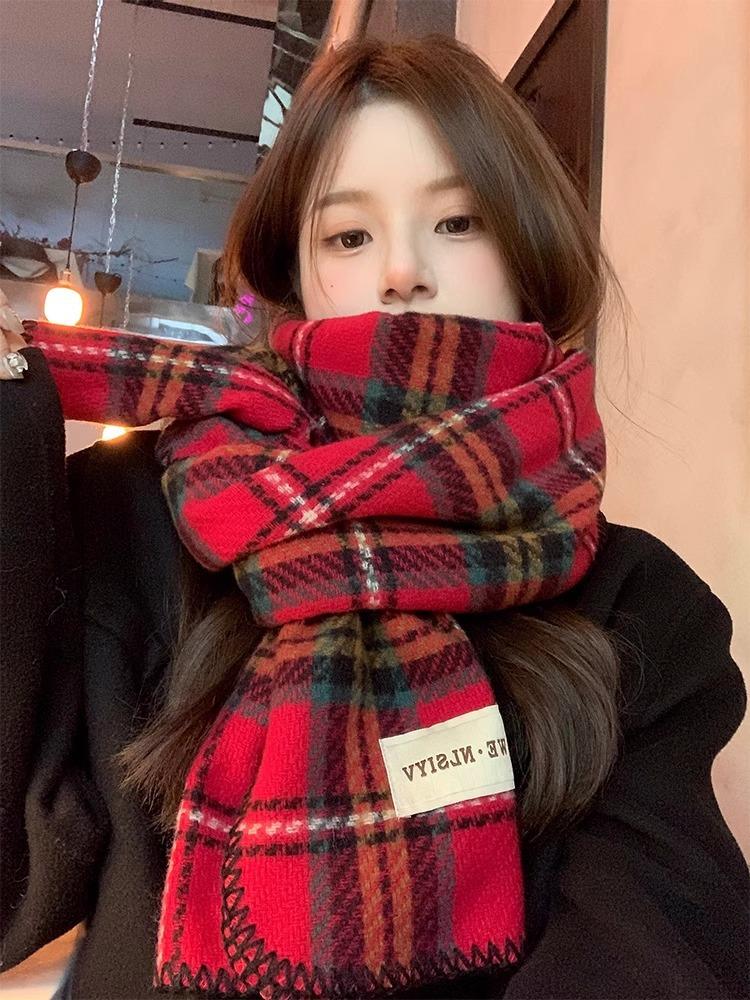 Red Christmas scarf Women's winter high-end atmosphere plaid scarf New Year's gift Autumn and winter 1116 new models
