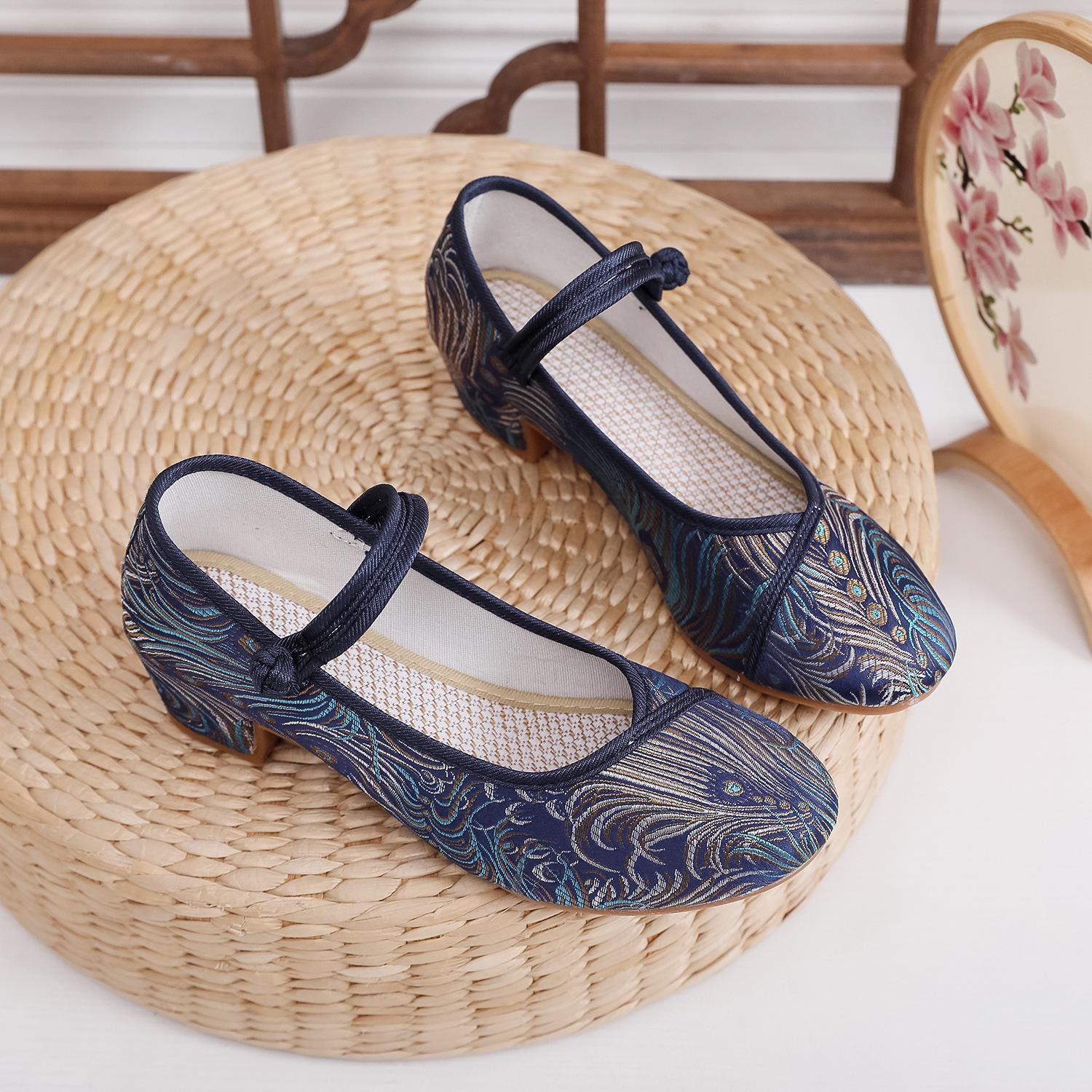 

Минхуан, новый квадратный каблук сочетается с туфлями чонсам ханьфу, этнические одинарные туфли, вышитые туфли. 40 темно-синий