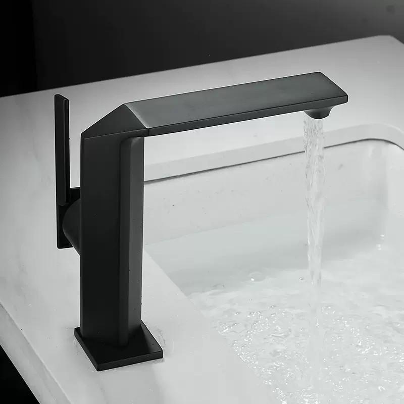 

Tuqiu Матовый золотой смеситель для ванной комнаты, черный смеситель для раковины, смеситель для горячей и холодной воды, смеситель для ванной комнаты с настенным креплением чёрный