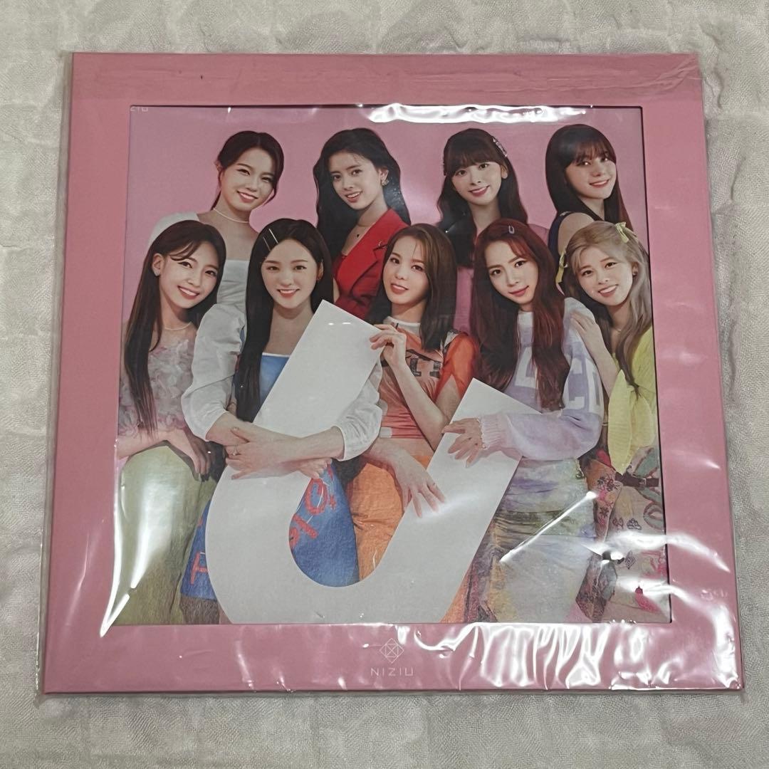

[USED] NiziU U Album