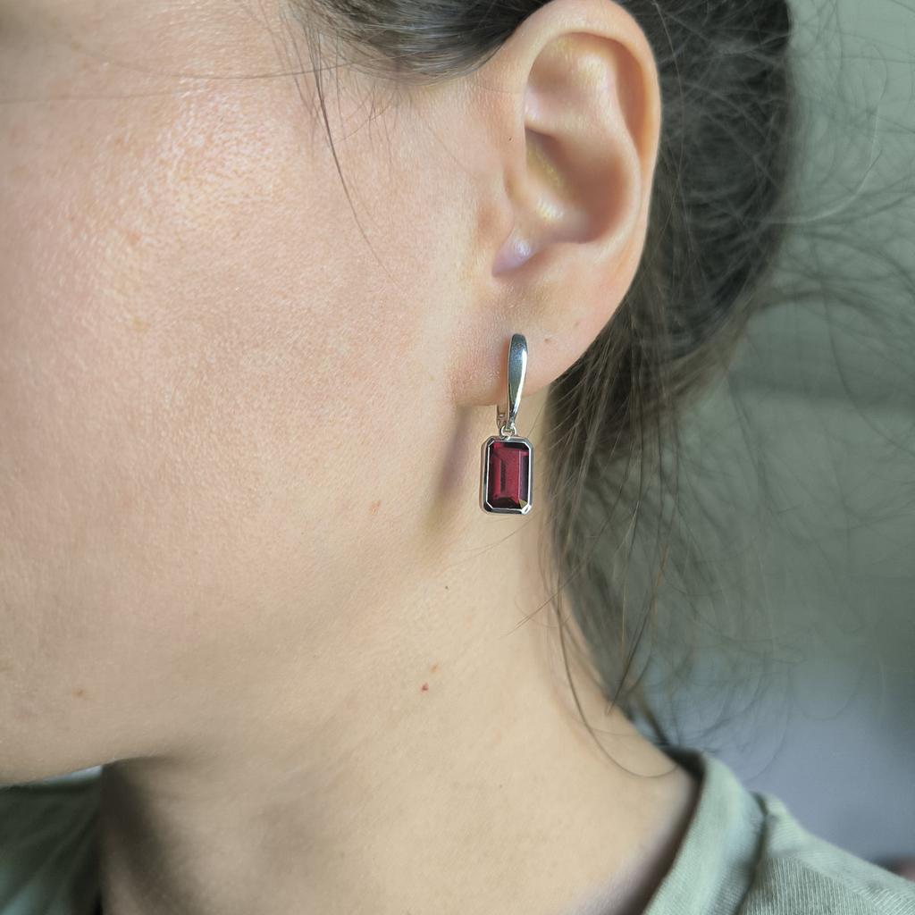 Серебряные серьги с искусственным гранатом nano 3.609ct (60002454)