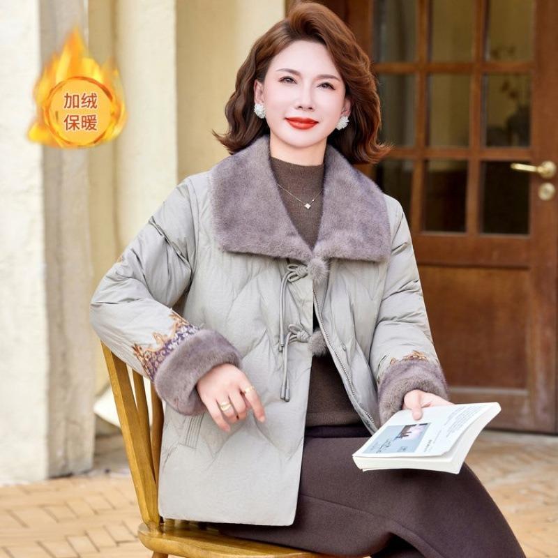 Winter down cotton-padded clothes, piled and thickened cotton-padded clothes, women's cotton-padded jackets, and women's jackets.