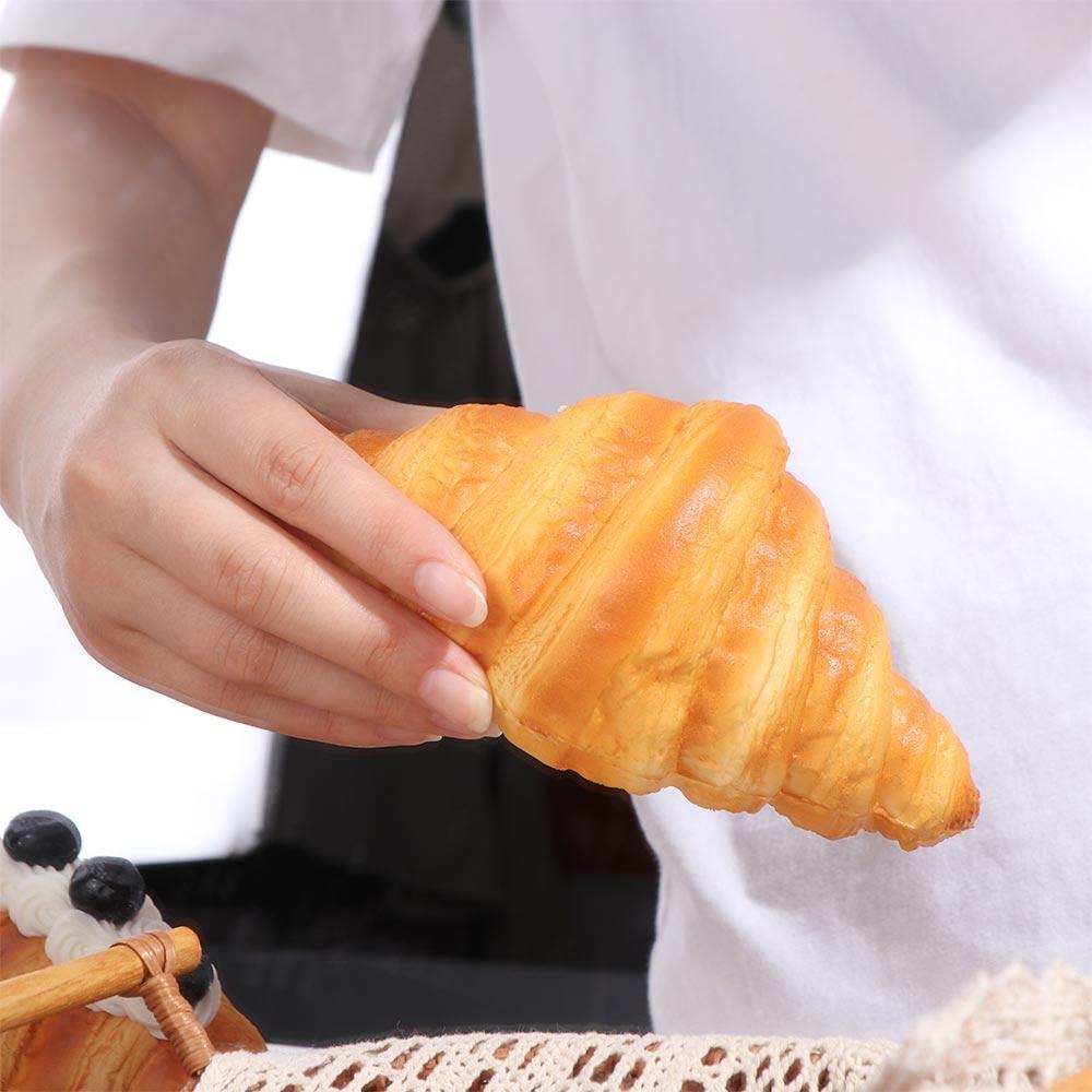 Croissant en PU Simulation Pain Exquis Artificiel Pain Soda Faux Décor de Vitrine