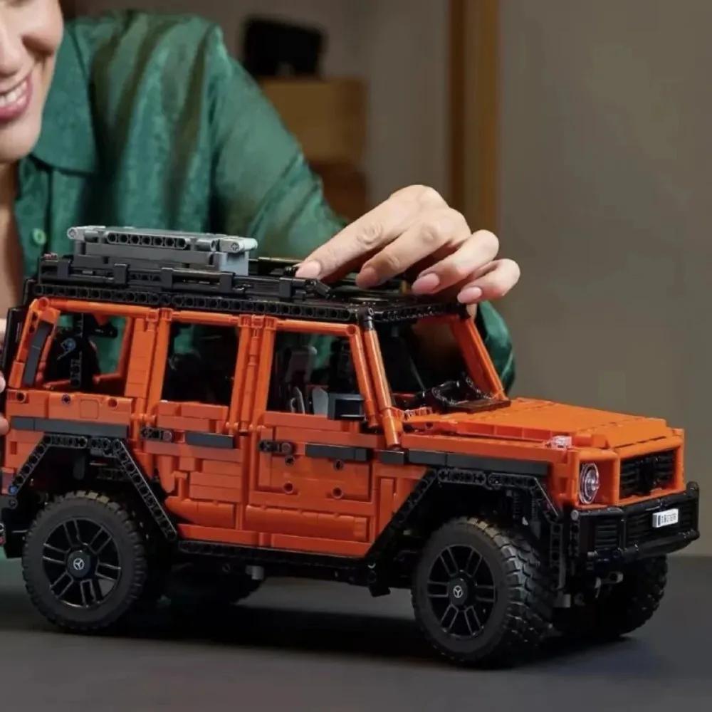 Technic Mercedes-Benz G 500 Professional Line Car Building Set, G-Wagon Model Car Gift for Adults, 4X4 and Off-Road Vehicle