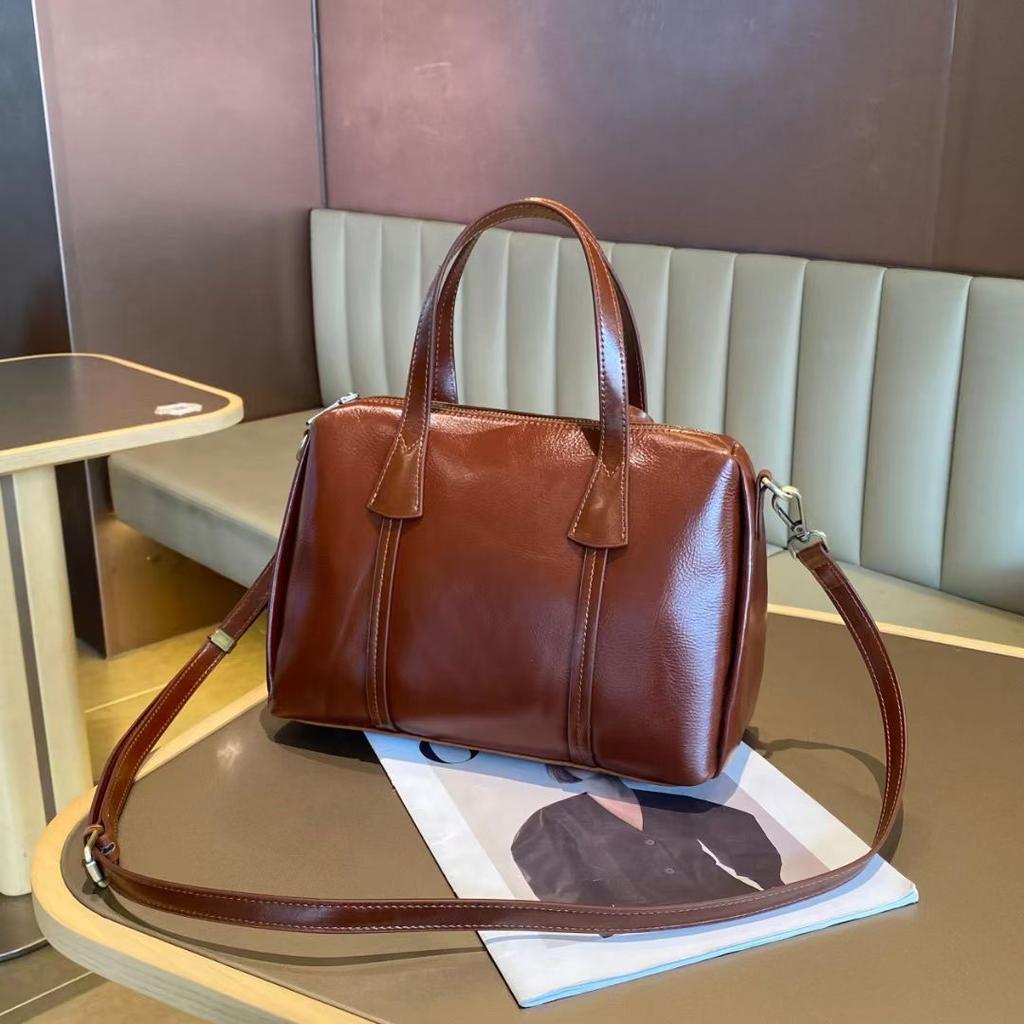 Leather women's bags, large-capacity handbags, new commuter tote bags, women's first-layer cowhide shoulder messenger bags