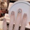 Inländische Bestseller-Nagelkunst-Stücke sind einfach, klein, frisch und leichter Luxus, klassisches Katzenaugen-Pünktchen-Glitzer-Diamant-Kurztrage-Nagel
